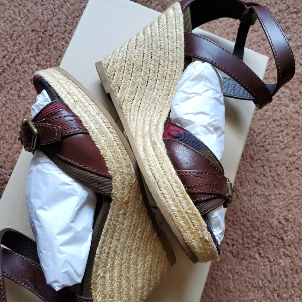 Like new Authentic Burberry Espadrille